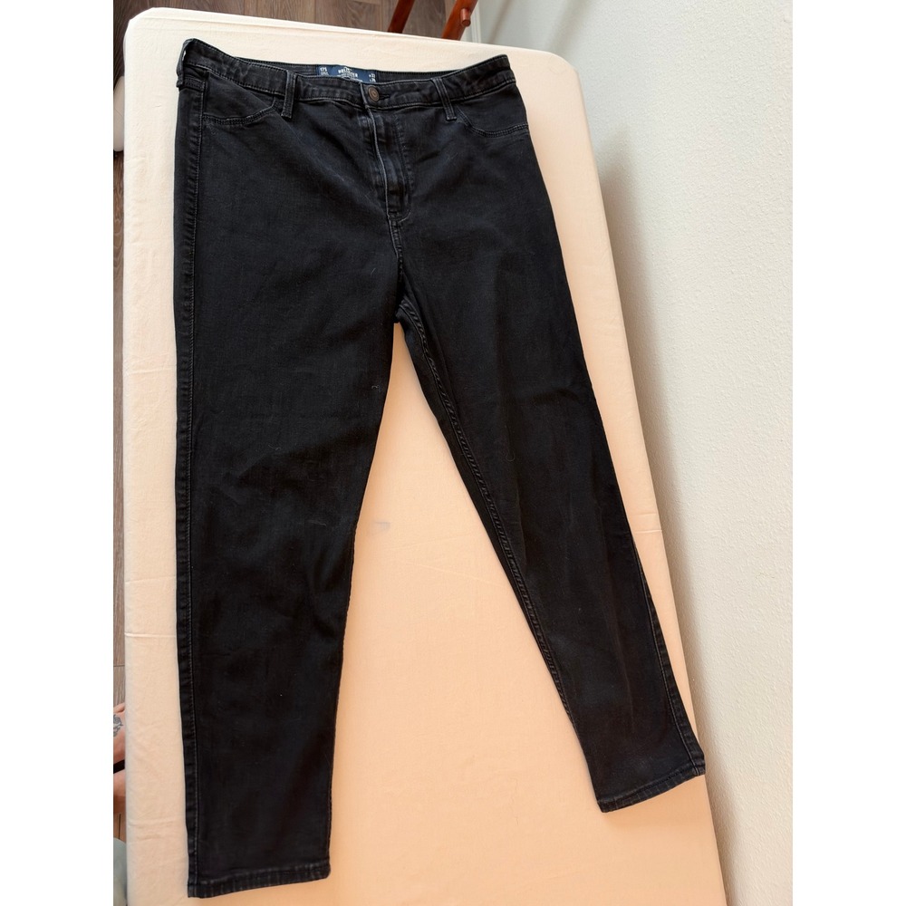 Hollister Ultra High-Rise Jean Legging Black Advanced Stretch 17S W33 L26